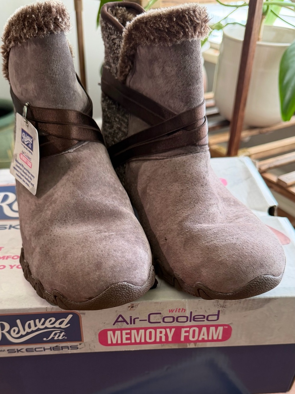 Skechers Relaxed Fit Air-Cooled Memory Foam Boots Charcoal Gray / Brown Sz 9 - Picture 4 of 6